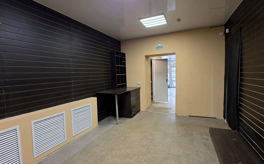 Сдам торговое помещение, 54,3 м² фото