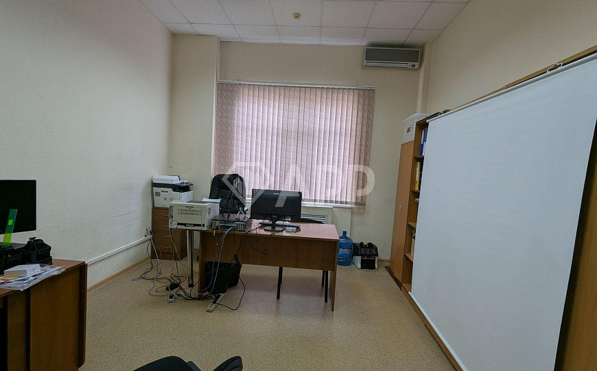 Сдаю офисное помещение с ремонтом в центре, 296 м² фото