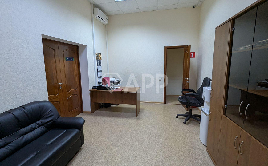 Сдаю офисное помещение с ремонтом в центре, 296 м² фото