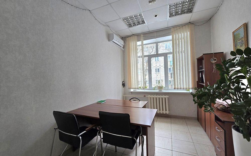 Офисное помещение с арендаторами, 807 кв.м фото