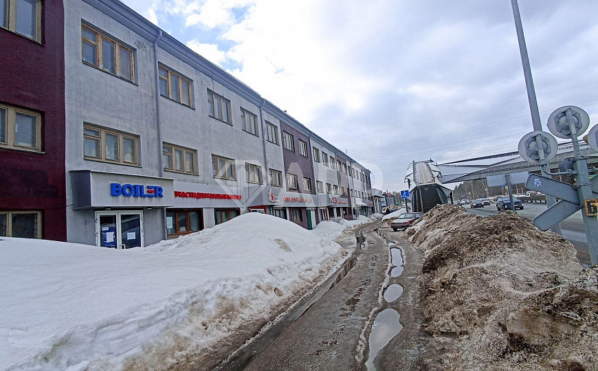 Сдам торговую площадь на 1 линии, 90 м² фото