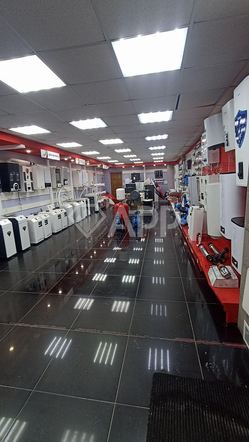 Сдам торговую площадь на 1 линии, 90 м² фото