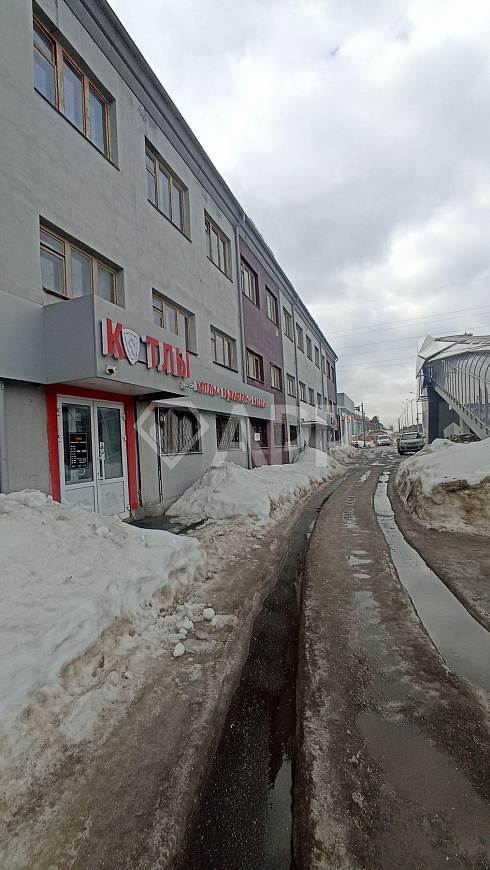 Сдам торговую площадь на 1 линии, 90 м² фото