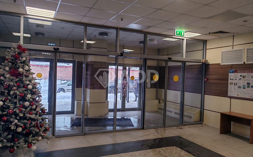 Сдам офисное помещение, 750 м² фото