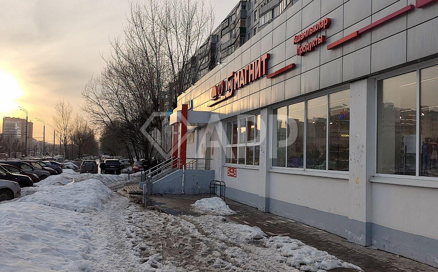 Сдаю 94 м² на высоком трафике! фото
