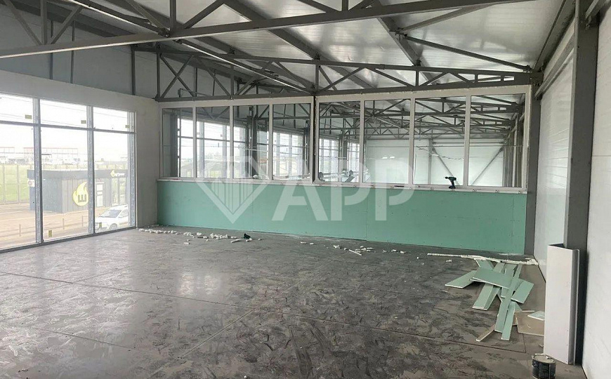Сдаю под автосервис склад , 300 м² фото