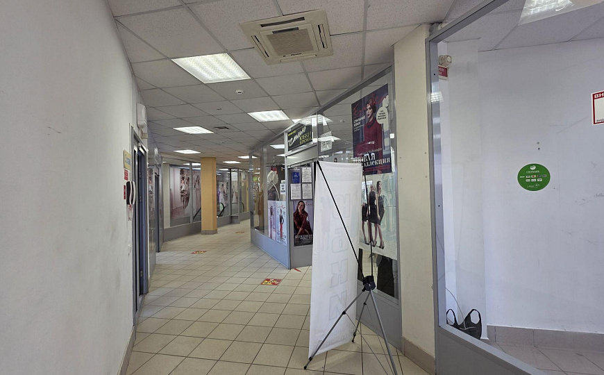 Сдам торговое помещение, 26 м² фото