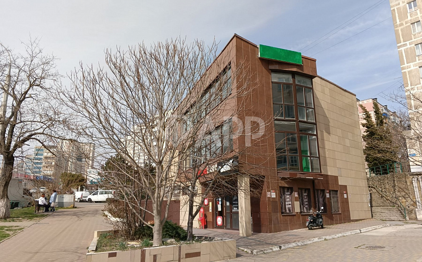 Сдам торговое помещение, 235 м² фото