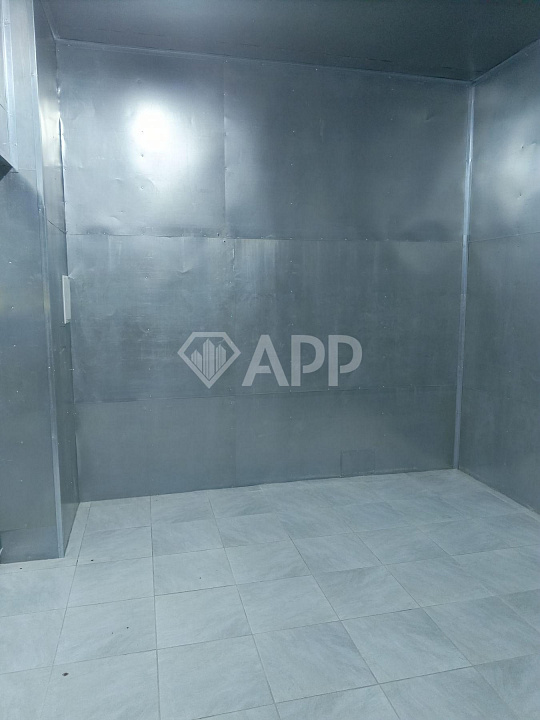 Сдам торговое помещение, 102,7 м² фото