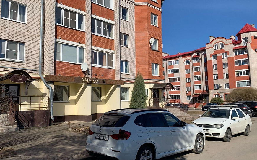 Продаётся торговое помещение, 217,3 м² фото