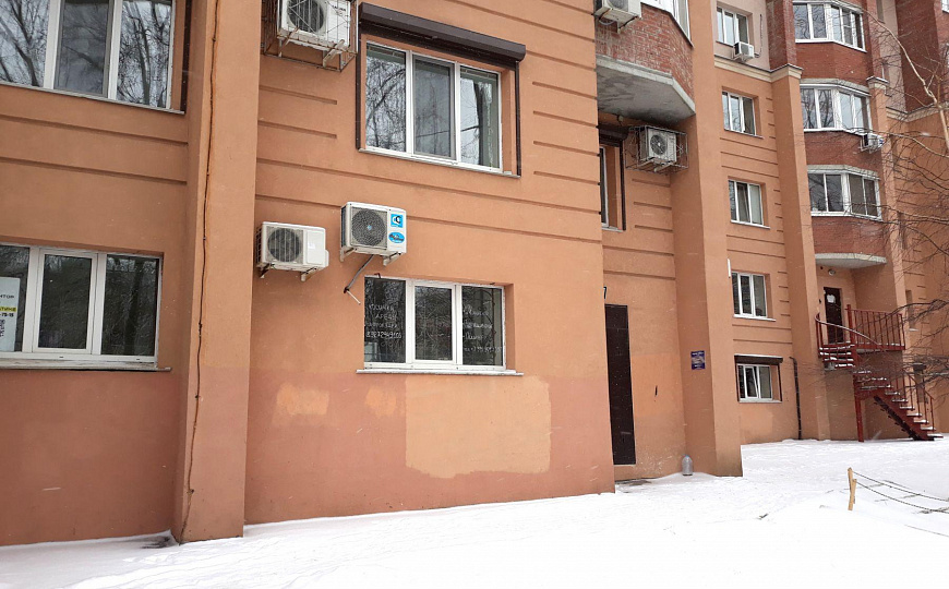 Помещение с мокрой точкой 23,5м2 фото