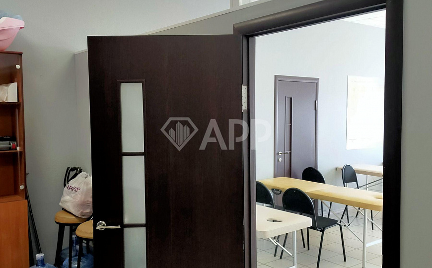 Сдам офисное помещение, 56 м² фото