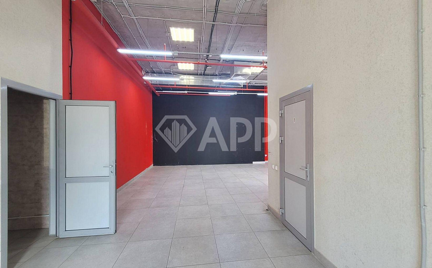 Сдам помещение свободного назначения в бизнес центре, 135,9 м² фото