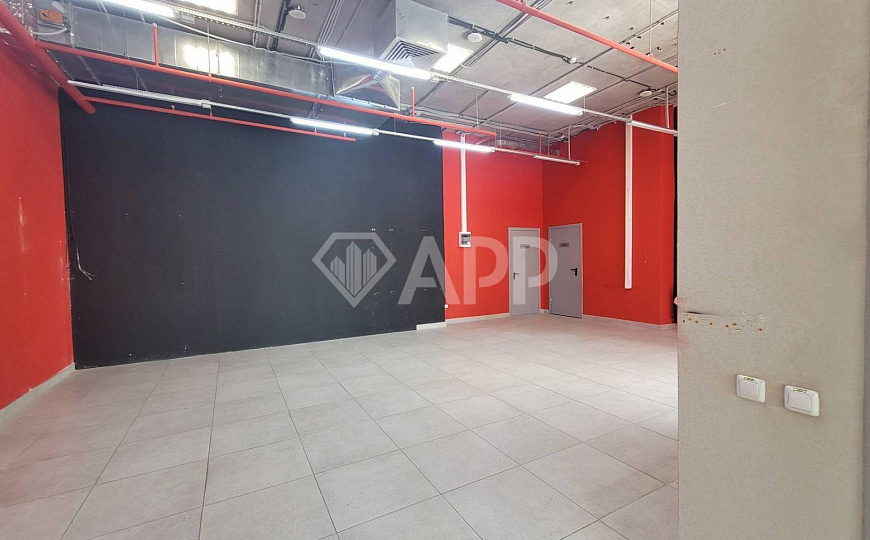 Сдам помещение свободного назначения в бизнес центре, 135,9 м² фото