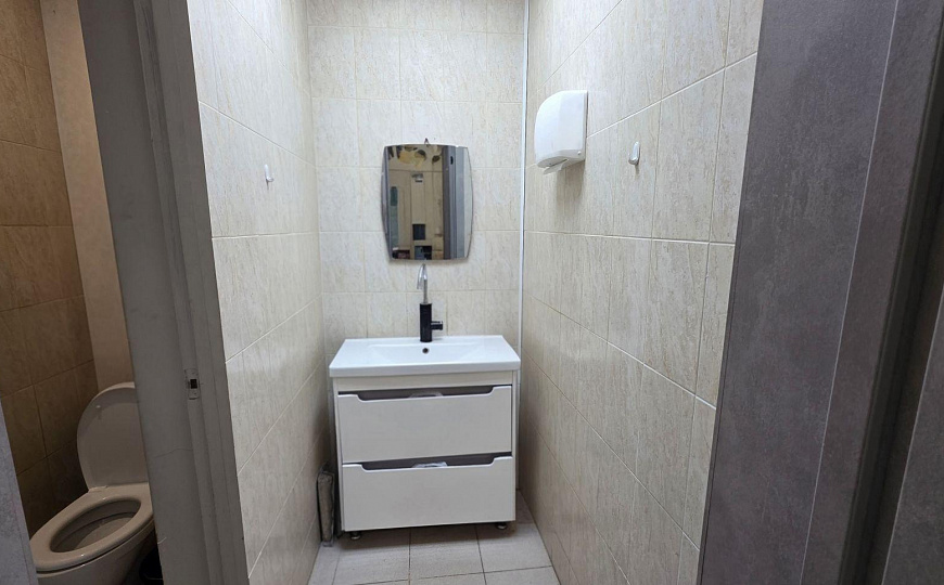 Сдам торгово-офисное помещение, 74,1 м² фото