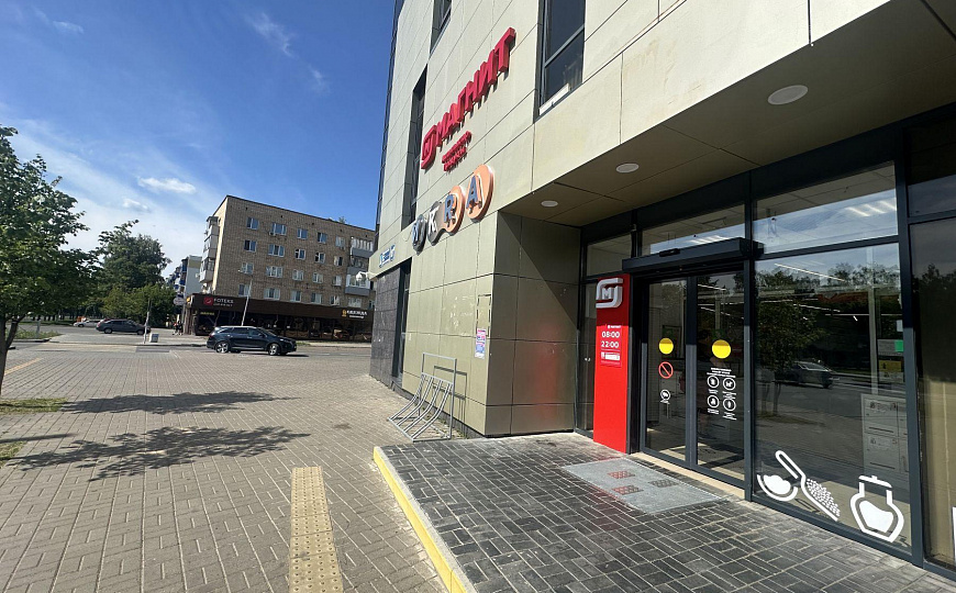 Продается недвижимость  1200 м² фото