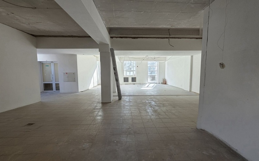 Сдам торговые помещения от 95,7 м² фото