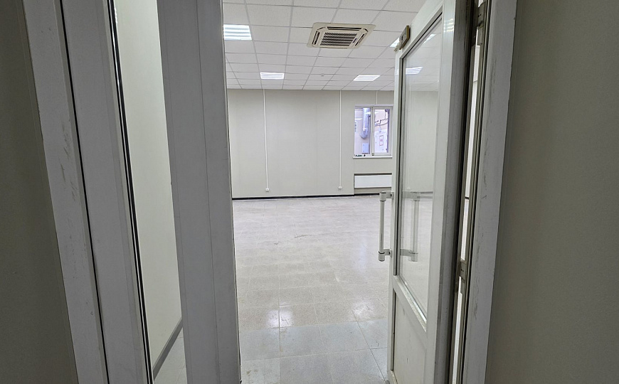 Сдам торговые помещения от 95,7 м² фото