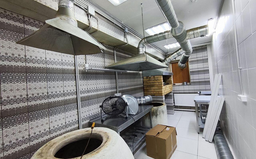 Готовый бизнес под шаурму | 20 м² с оборудованием | Заезжай и работай! |Высокий автопоток фото