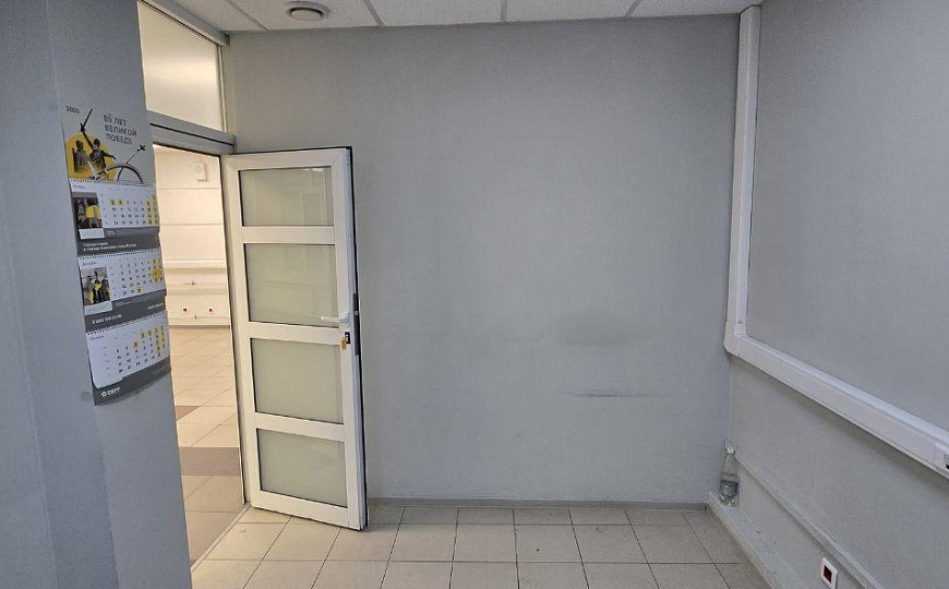 Сдам офисное помещение в оживленном районе фото