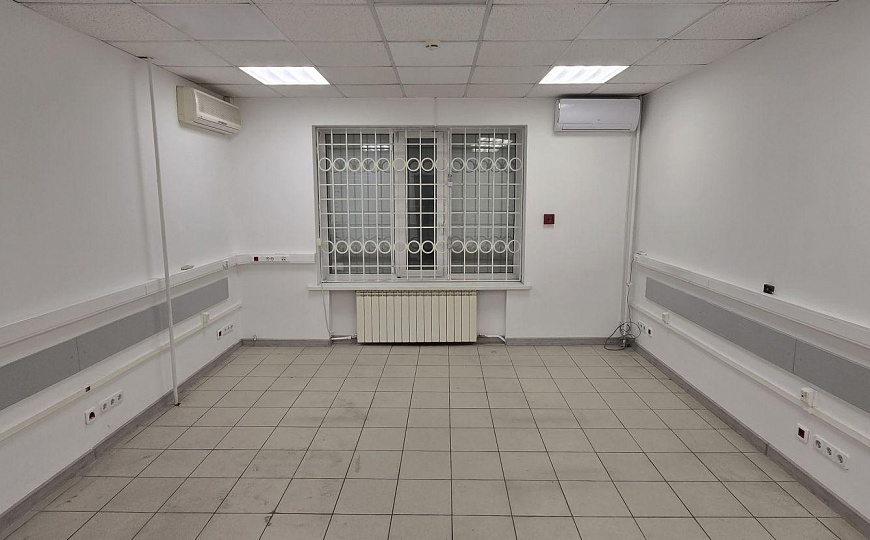 Сдам офисное помещение в оживленном районе фото