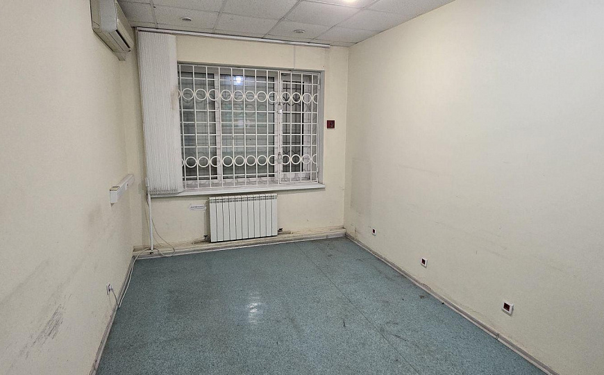 Сдам офисное помещение в оживленном районе фото