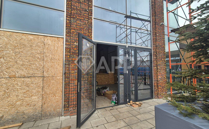 Ресторан / Шоурум под ключ в новом ТЦ. Высота 6 м. Эксплуатируемая крыша. Своя парковка фото