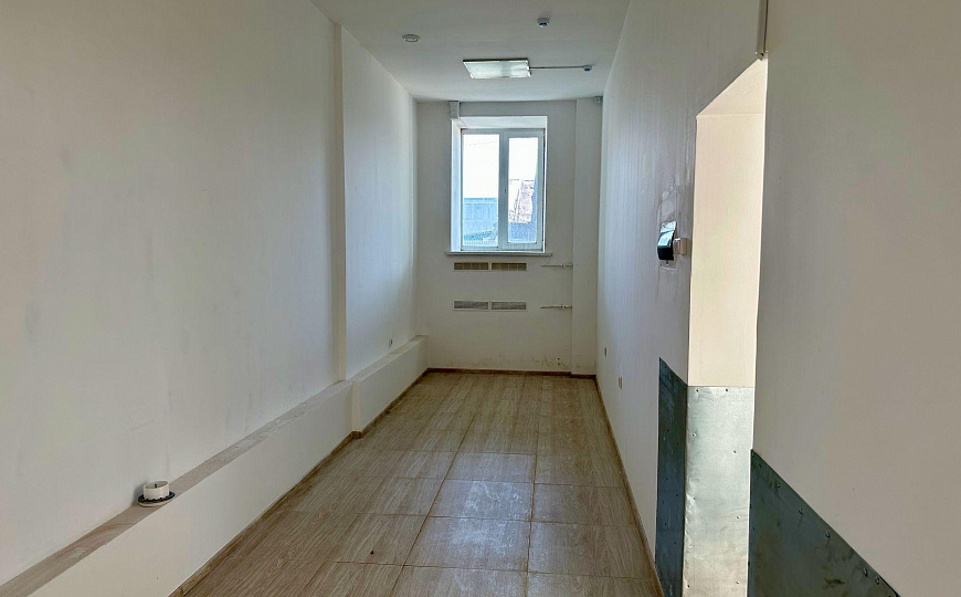 Сдам торговое помещение, 210 м² фото