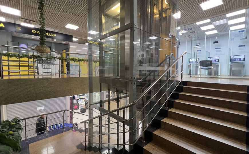 Сдам 65 м² с мокрой точкой | ТЦ в жилом массиве фото