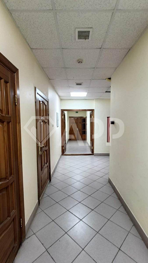 Здание 1958м²  фото