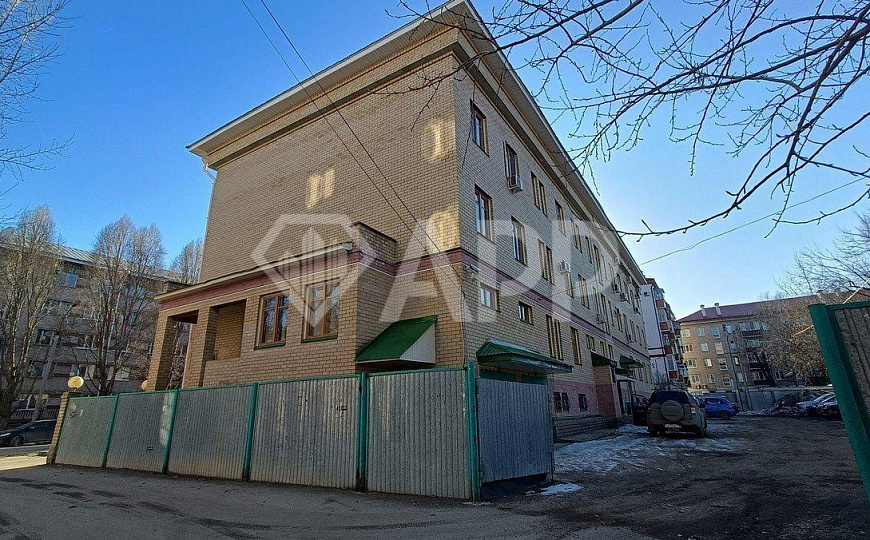 Здание 1958м²  фото