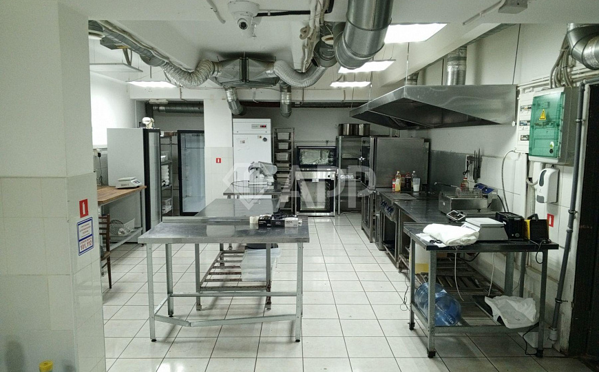 Сдаётся помещение в подвале под даркстор , производство, склад фото