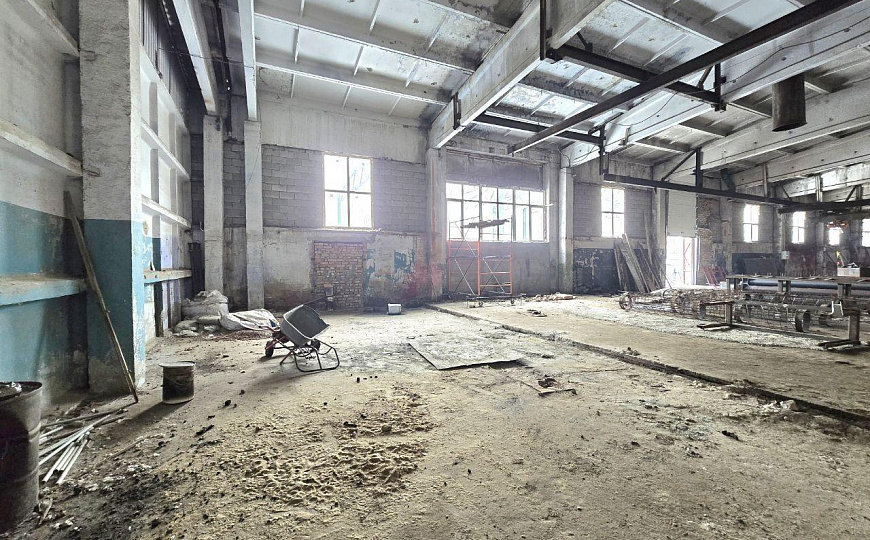 Производственное помещение, 700 м² фото