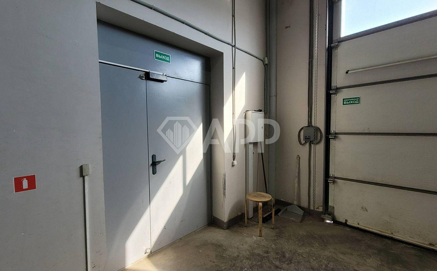  Сдам в аренду склад под фулфилмент 212м². Потолок 5 м. Теплое. Въезд Газели.  фото