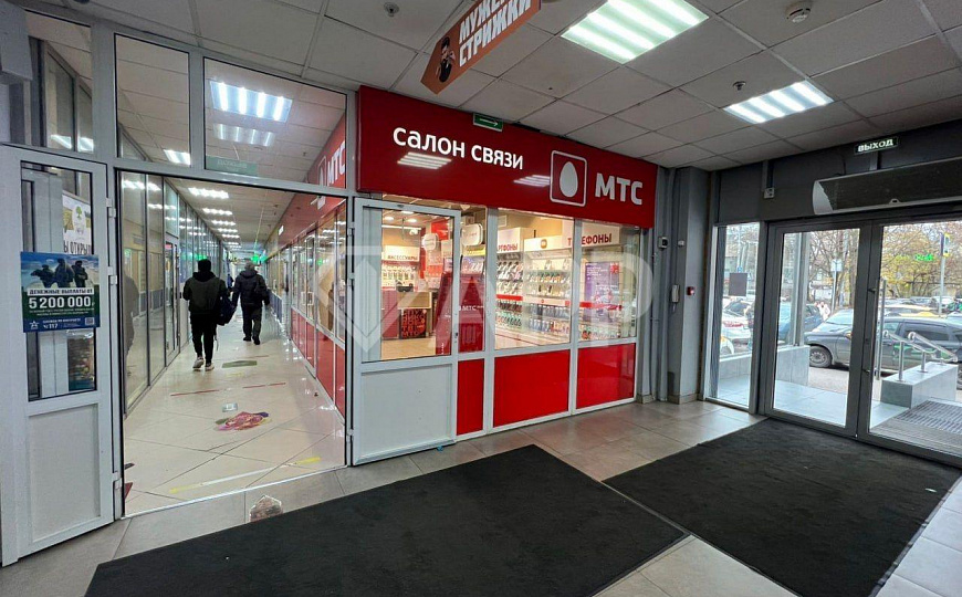 Сдам торговое помещение, 300 м² фото