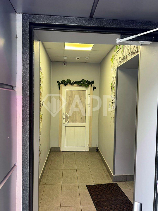 Сдам торговое помещение, 300 м² фото