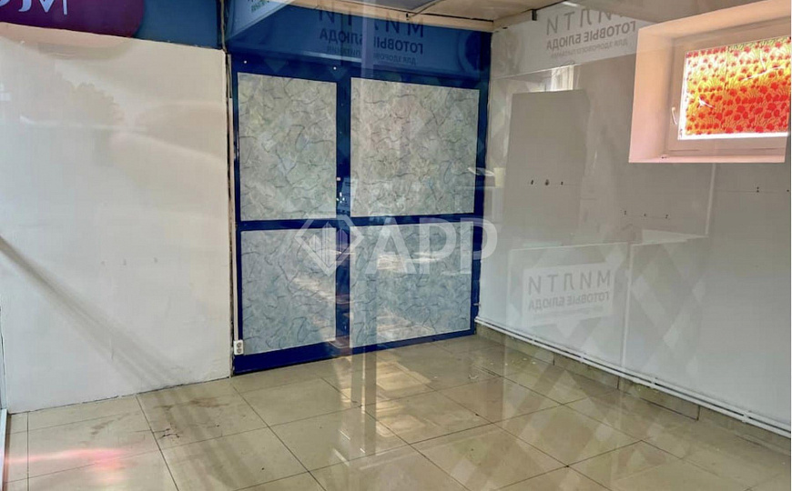 Сдам торговое помещение, 14,7 м² фото