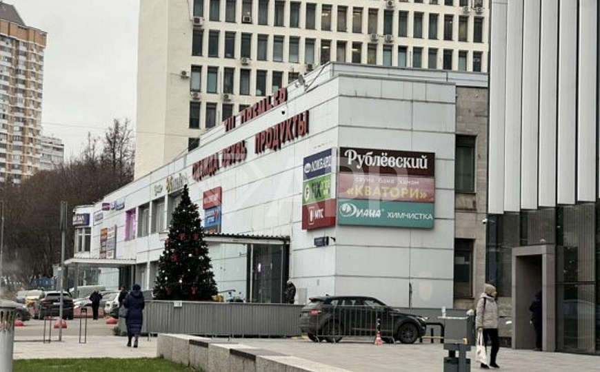 Сдам торговое помещение, 70 м² фото