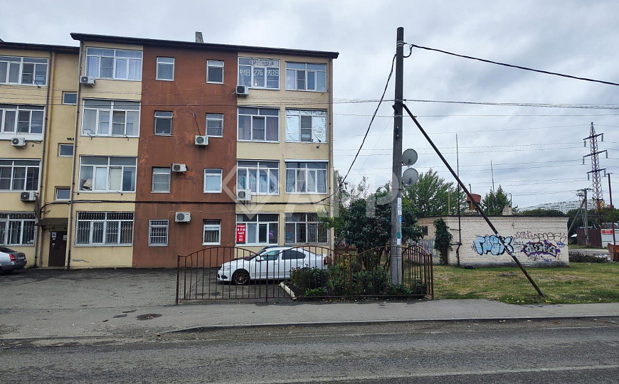 Сдаю 1 этаж 1 линия с ремонтом  60 м² фото