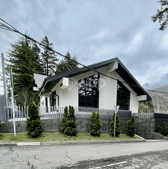 Сдам на Красной поляне здание 713 м² фото