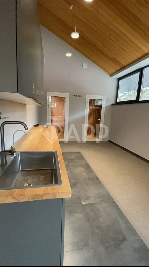 Сдам на Красной поляне здание 713 м² фото