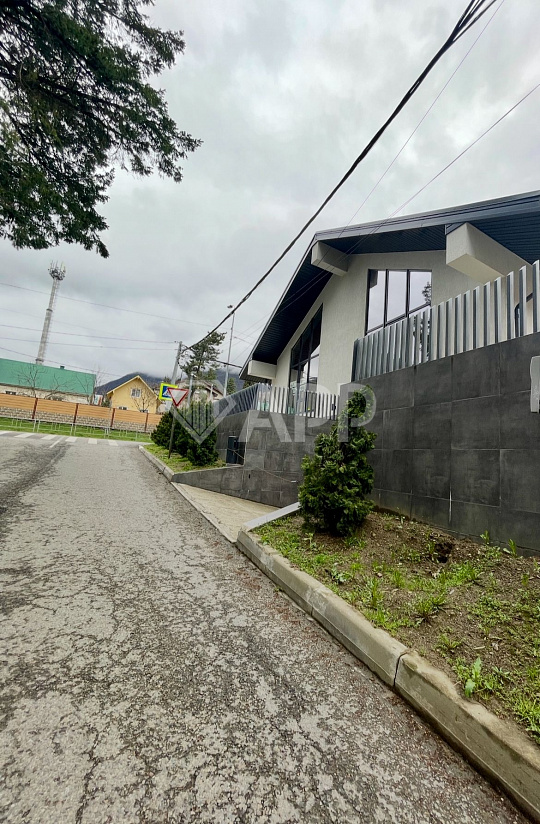 Сдам на Красной поляне здание 713 м² фото