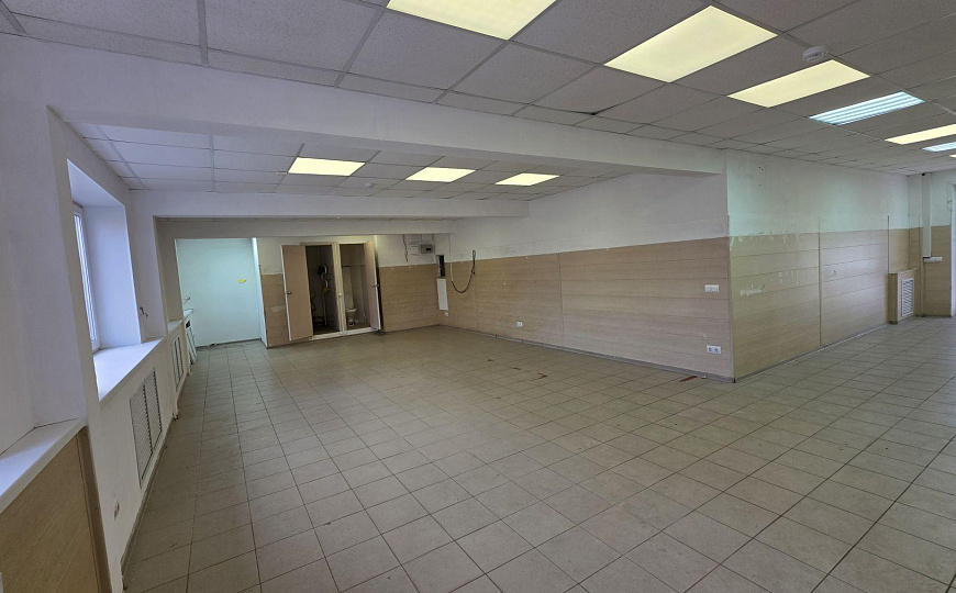 Сдам торговое помещение, 72 м² фото