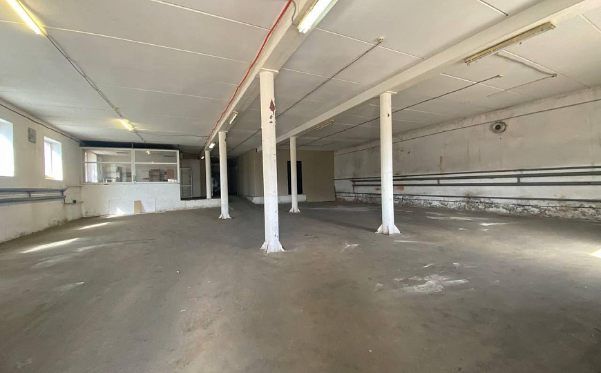 Помещение свободного назначения 430 м2 фото