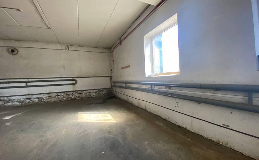 Помещение свободного назначения 430 м2 фото
