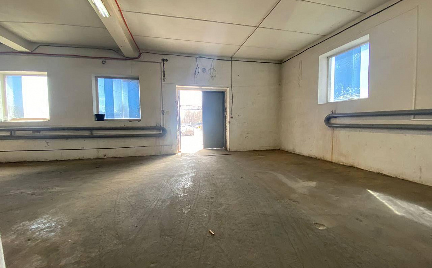 Помещение свободного назначения 430 м2 фото