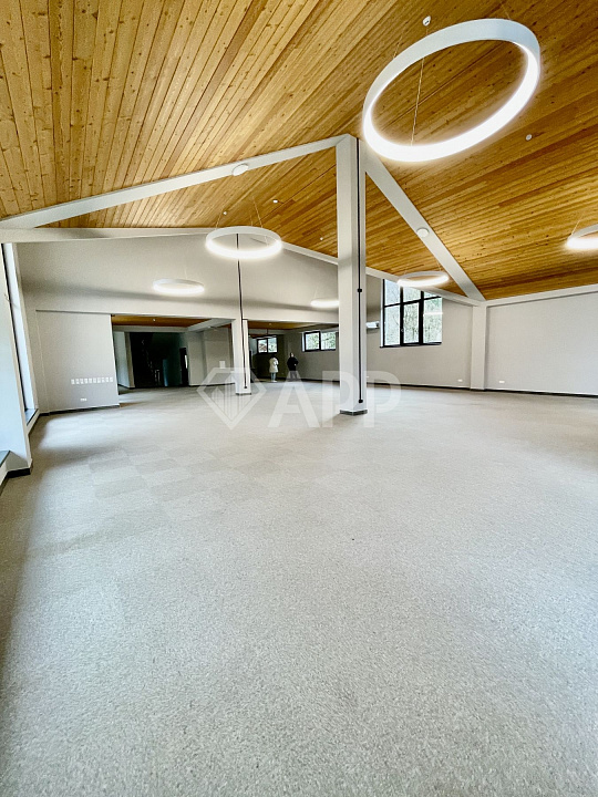 Продается здание на Красной поляне 713 м² фото