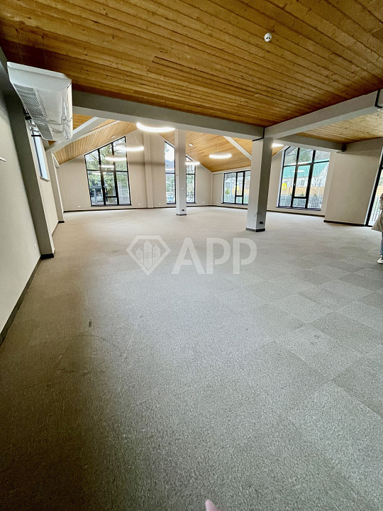 Продается здание на Красной поляне 713 м² фото