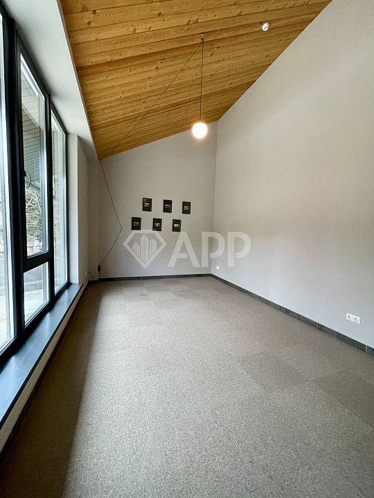 Продается здание на Красной поляне 713 м² фото