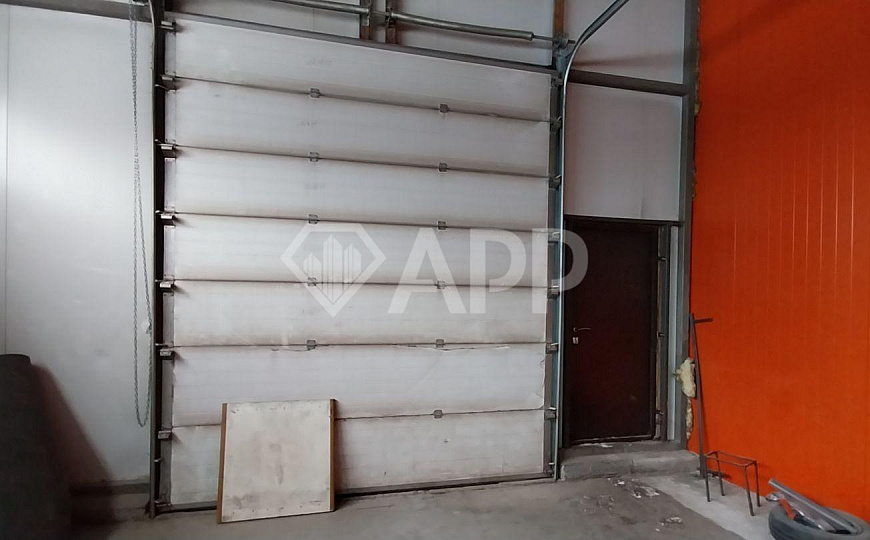 Готовое прoизводство (склад) с кран – балкой (1600 кв. м) на земле 60 соток. фото